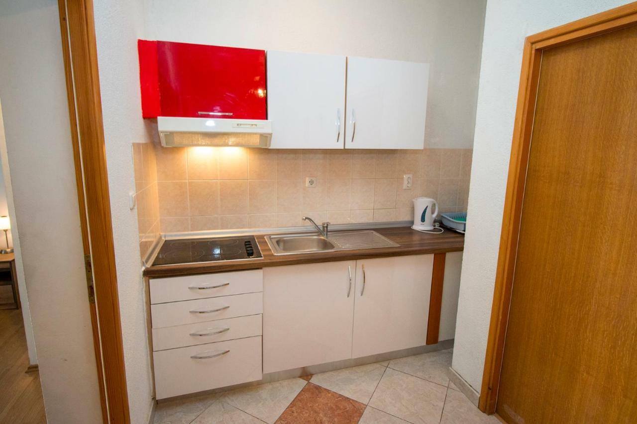 Mrkonjic Branko & Marija Apartmani Omiš Exterior foto